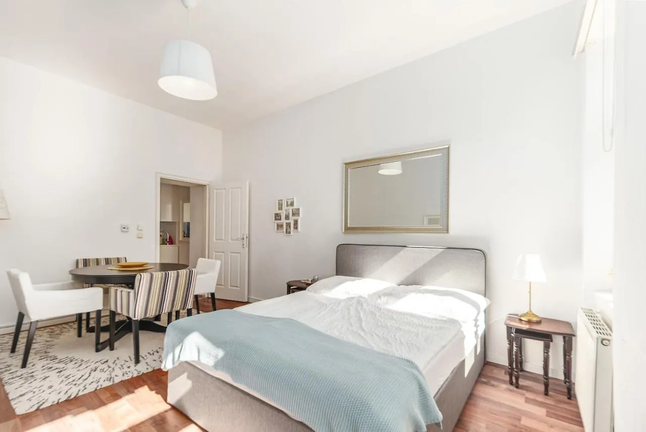 ⍟Luxurious And Bright⍟ 5 Min Walk To City Center Apartment Vienna Austria